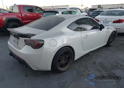 2015 Scion Fr-S z USA, uszkodzony, nr VIN JF1ZNAA18F9703216